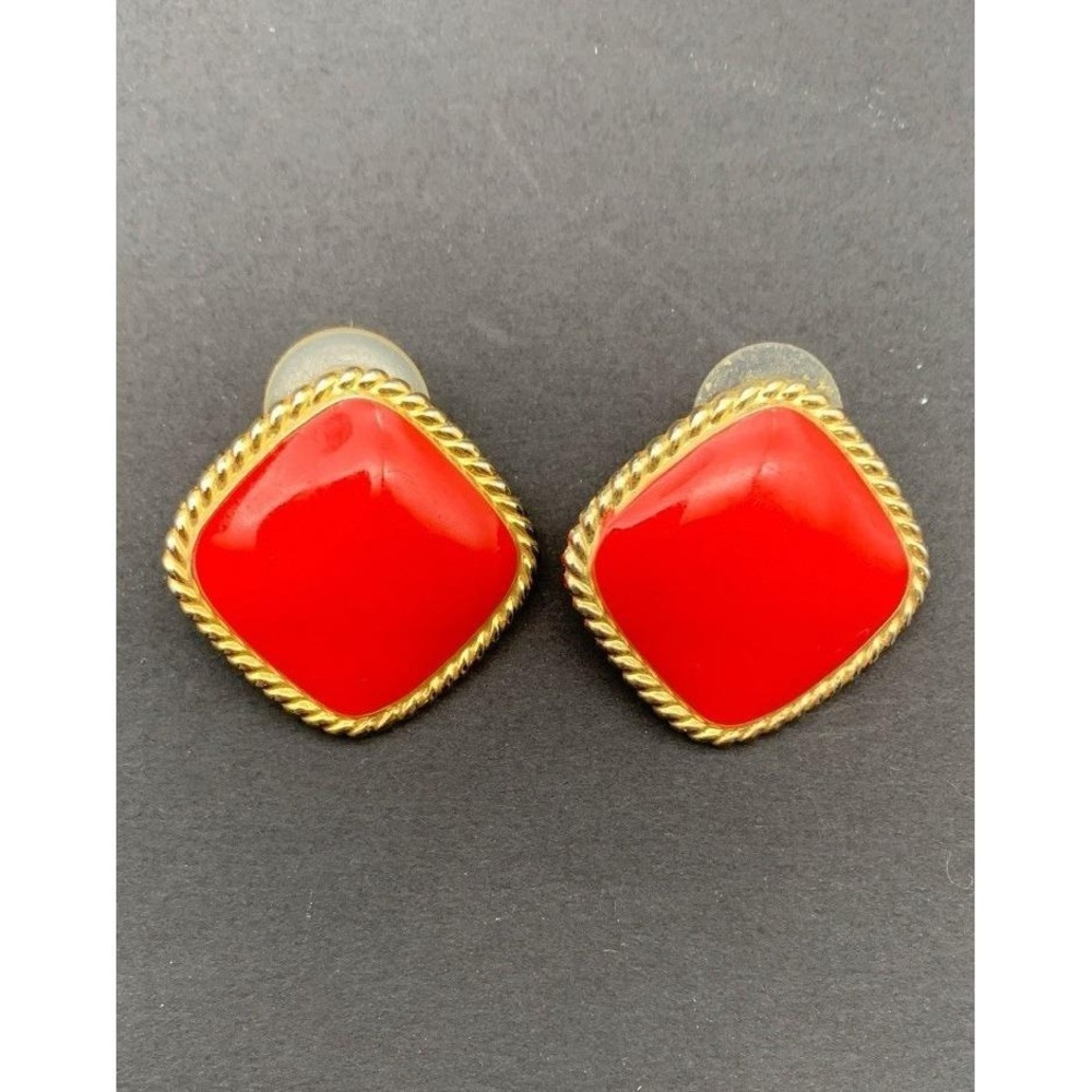 Vintage Gold Tone And Red Metal Lightweight Pierced Earrings